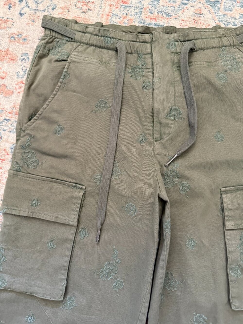NEW Anthropologie Pilcro Ditsy Embroidered Drawstring Cargo Pants : Medium - Picture 5 of 9
